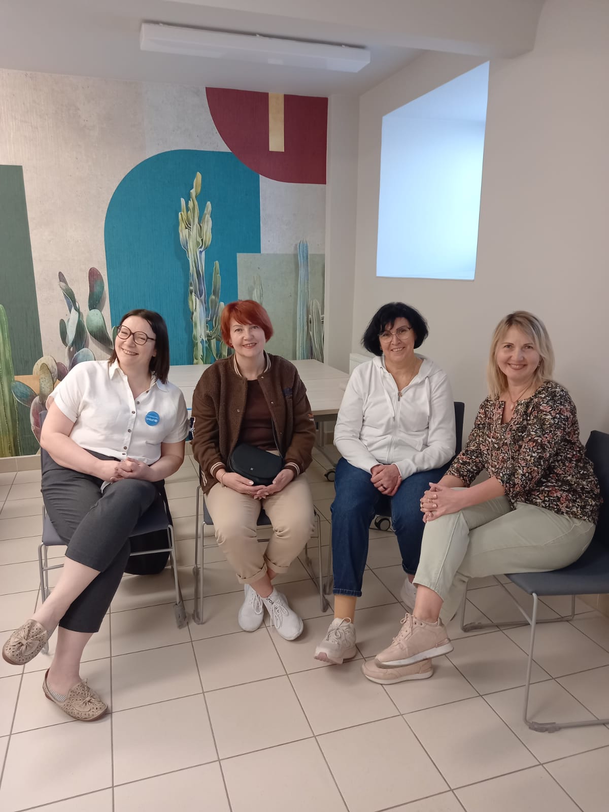 „Krąg kobiet” – konsultacje indywidualne i spotkania grupowe: terapeutyczne dla kobiet z Ukrainy